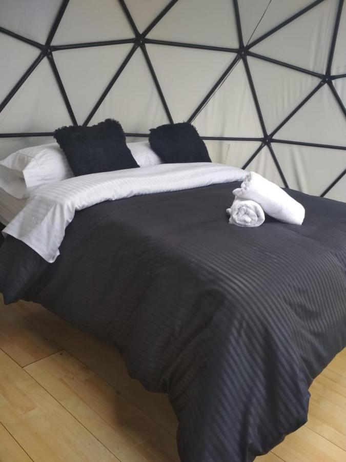 הוילה גוואטביטה Glamping Wayra מראה חיצוני תמונה
